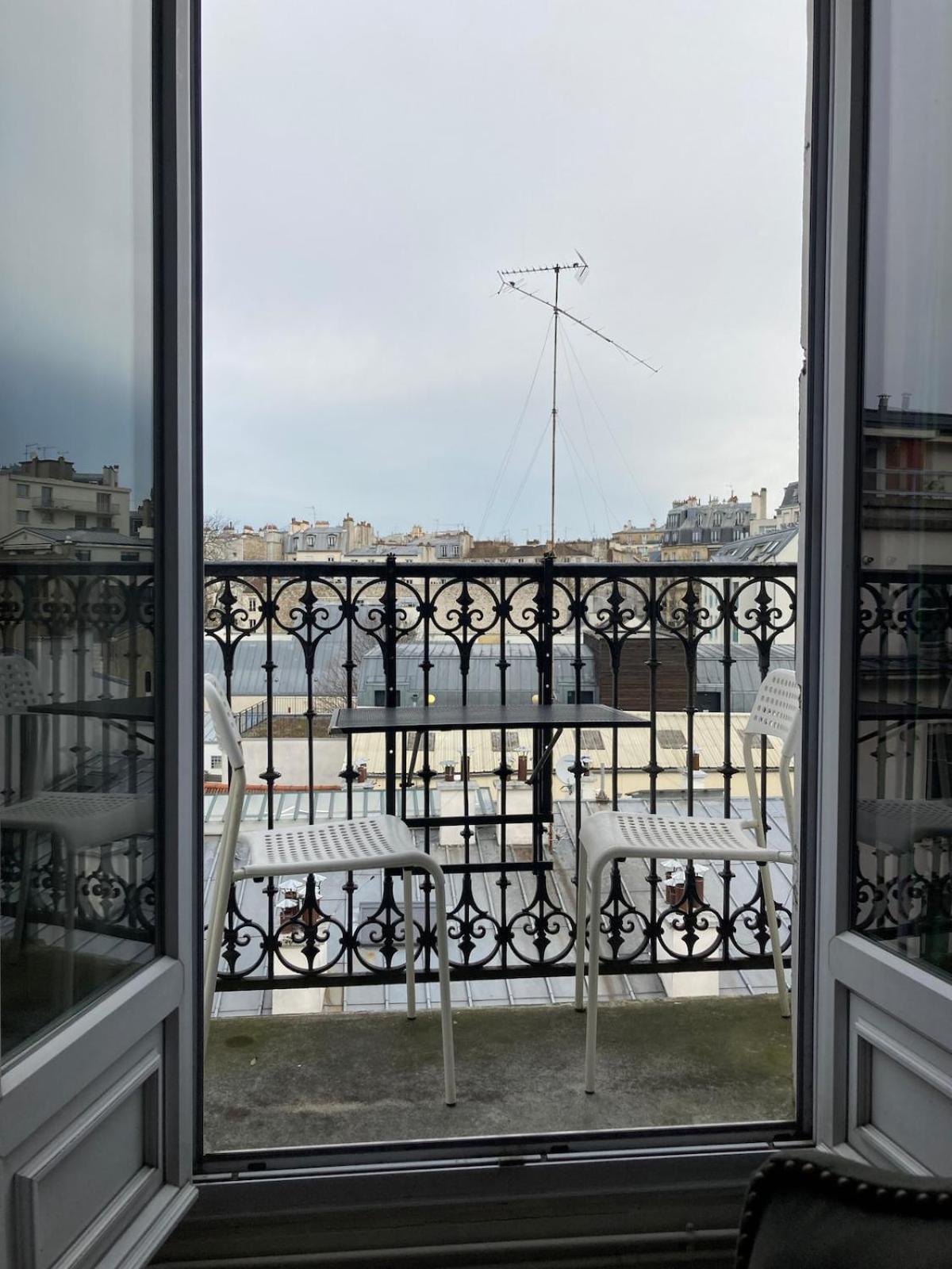 Apartment Luminous And Inspiring Arty Paris